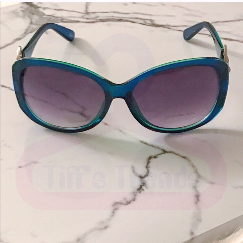 RELISTED - Picture 2 of 6